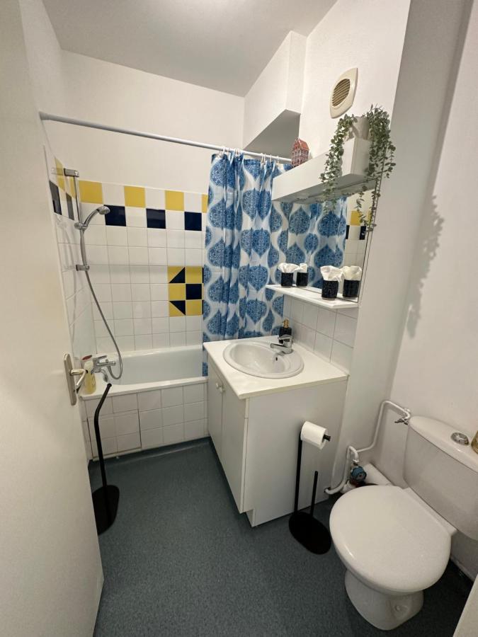 Le Bleu Arrageois Apartment Arras Bagian luar foto