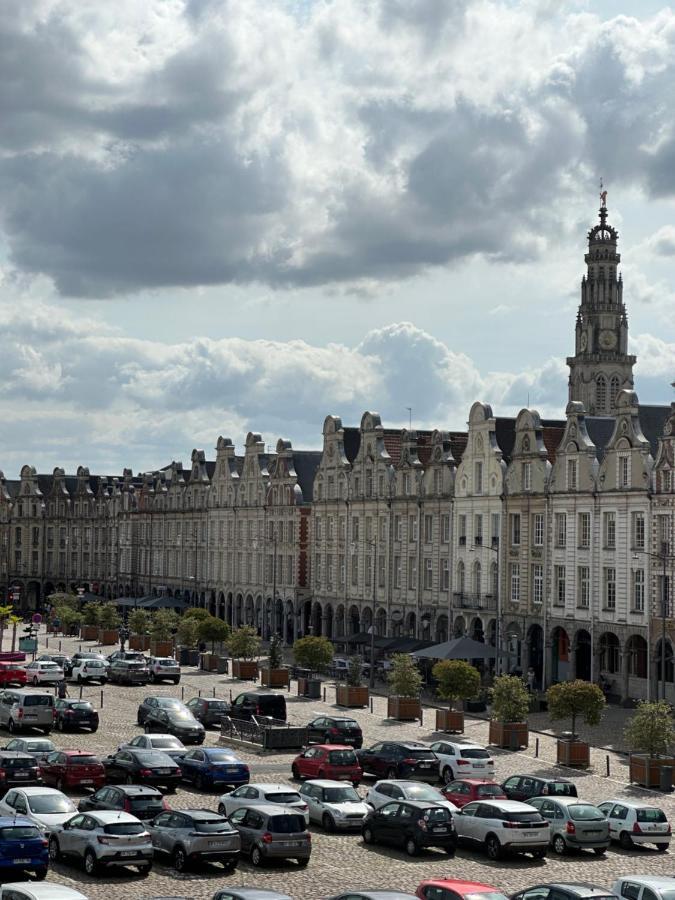 Le Bleu Arrageois Apartment Arras Bagian luar foto