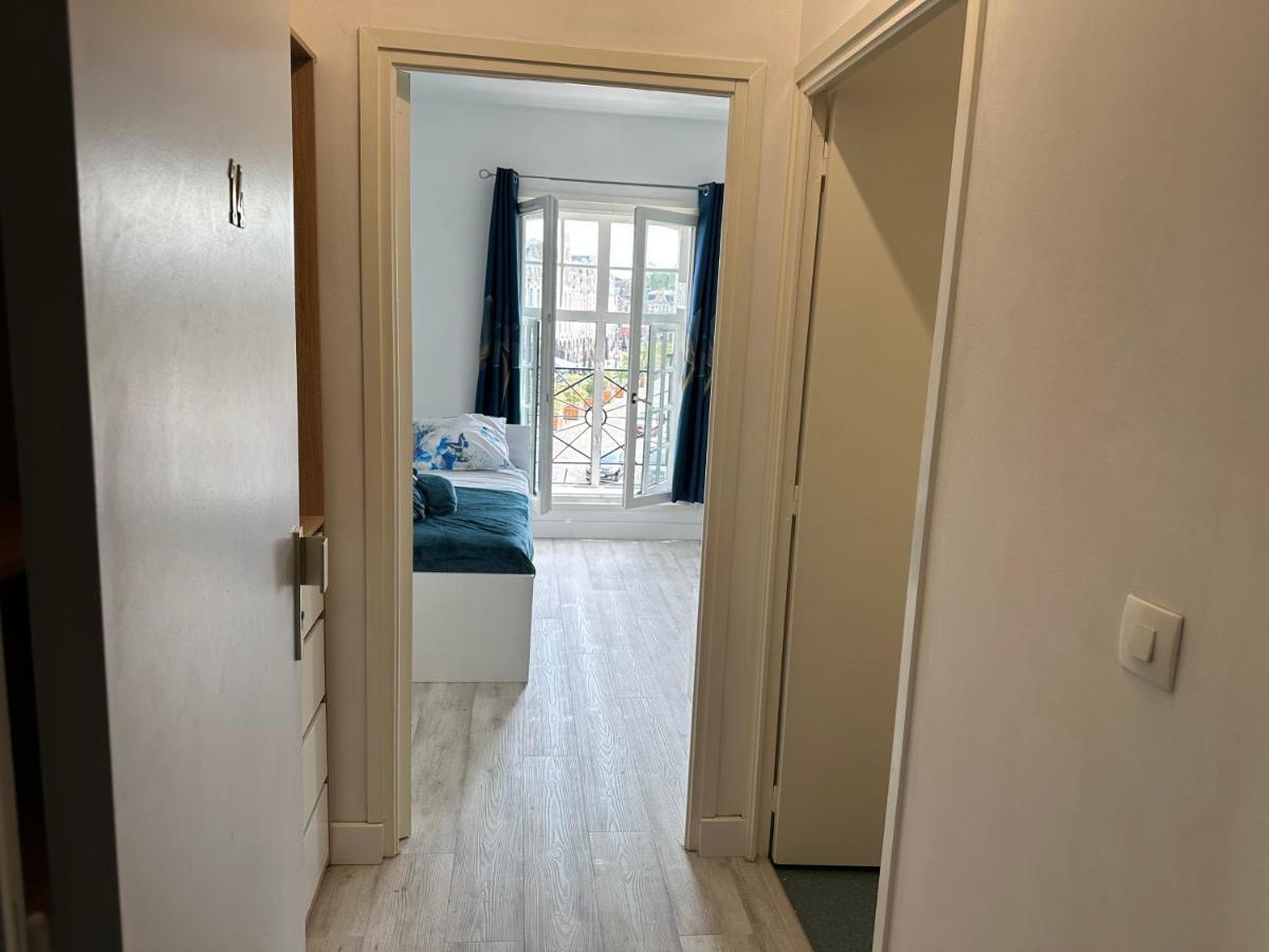 Le Bleu Arrageois Apartment Arras Bagian luar foto